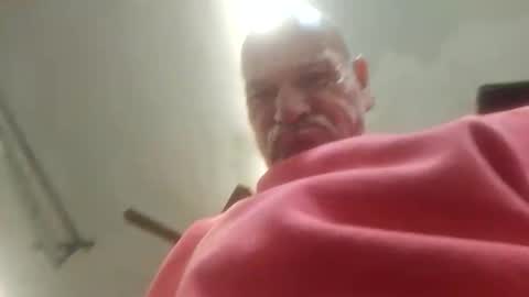 mhidupont online show from November 3, 2025, 8:54 pm