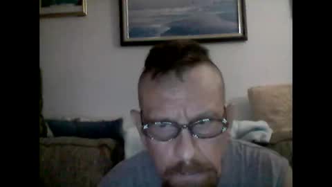 mhitch924 online show from May 28, 2026, 1:36 am