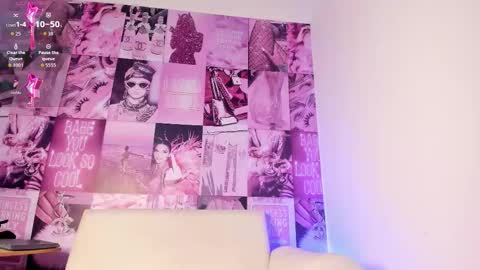 Mia online show from November 24, 2025, 6:51 pm