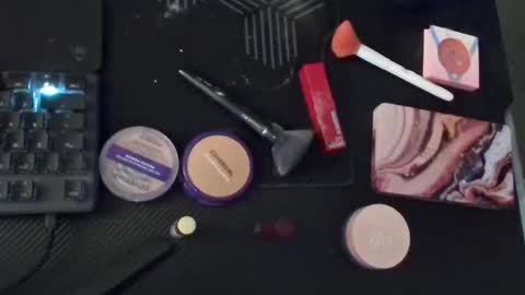 Mia online show from December 20, 2024, 10:05 am