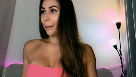 Mia Martskaya online show from March 7, 2025, 7:41 am