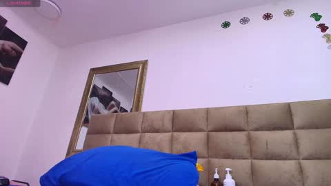 Snapshot of mia_0_ chatting on January 30, 2025, 7:26 pm Emi online show from January 30, 2025, 7:26 pm