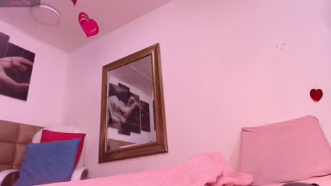 Snapshot of mia_0_ chatting on March 8, 2025, 7:09 pm Emi online show from March 8, 2025, 7:09 pm