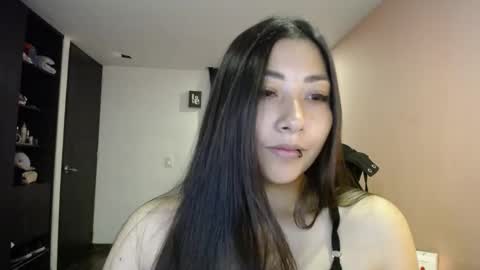 Snapshot of mia_112022 chatting on December 20, 2024, 4:42 am Mia zoe online show from December 20, 2024, 4:42 am