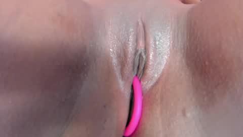 mia__blaze_ online show from April 6, 2026, 4:46 am