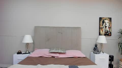 Mia Zoe online show from May 23, 2026, 3:34 am