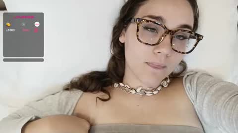 Snapshot of mia_boone chatting on January 1, 2025, 5:11 am mia_boone online show from January 1, 2025, 5:11 am
