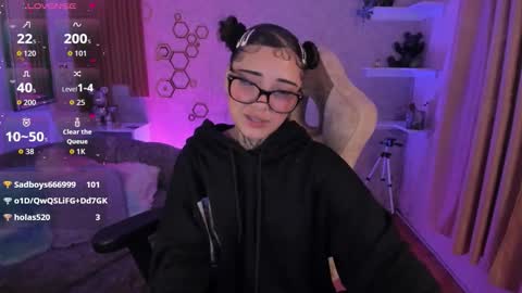 Mia online show from February 15, 2026, 7:51 am