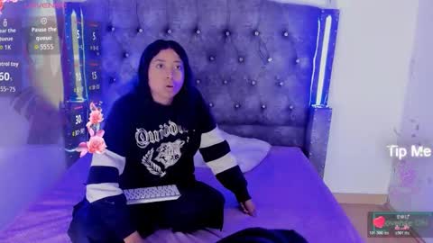 Snapshot of mia_cavallii chatting on February 3, 2026, 12:10 pm mia_cavallii online show from February 3, 2026, 12:10 pm