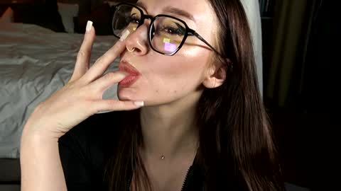 Snapshot of mia_cloudy chatting on January 9, 2025, 2:07 pm Mia and friends online show from January 9, 2025, 2:07 pm