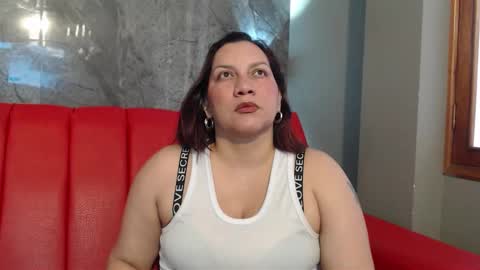 Snapshot of mia_coral1 chatting on March 25, 2026, 9:43 pm Mia online show from March 25, 2026, 9:43 pm