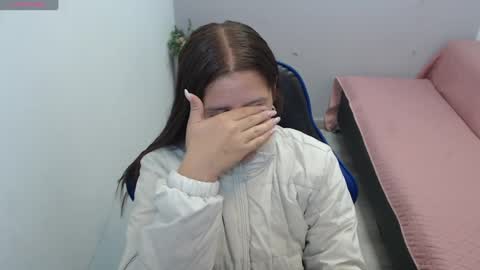 Snapshot of mia_diaz1 chatting on September 9, 2025, 1:21 pm Mia online show from September 9, 2025, 1:21 pm