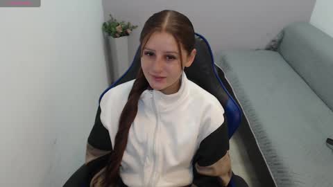 Snapshot of mia_diaz1 chatting on October 3, 2025, 1:30 pm Mia online show from October 3, 2025, 1:30 pm
