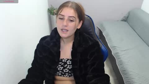 Snapshot of mia_diaz1 chatting on October 8, 2025, 2:14 pm Mia online show from October 8, 2025, 2:14 pm