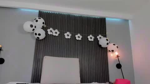 Mia Dollce online show from July 7, 2026, 10:52 am