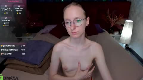 mia_e1fie online show from May 18, 2026, 4:07 am
