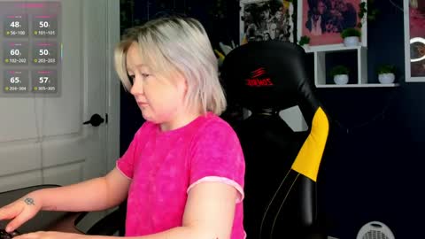 Snapshot of mia_ferd chatting on June 8, 2026, 3:07 am Mia online show from June 8, 2026, 3:07 am