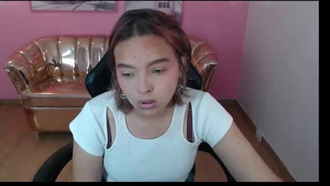 Mia online show from October 27, 2025, 12:31 pm