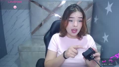 Mia online show from March 21, 2026, 1:26 pm