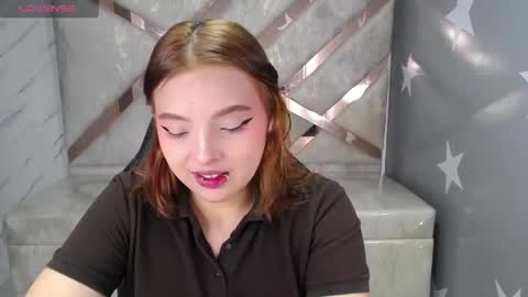 Snapshot of mia_foster_t chatting on April 22, 2026, 1:34 pm Mia online show from April 22, 2026, 1:34 pm