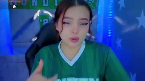 Mia online show from July 5, 2026, 1:07 pm