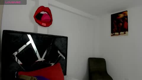 mia fox online show from November 28, 2025, 11:57 am