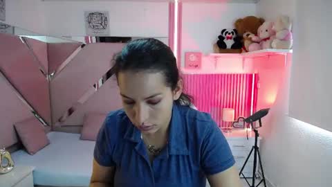 Snapshot of mia_garcia28 chatting on July 9, 2026, 2:43 pm mia_garcia28 online show from July 9, 2026, 2:43 pm