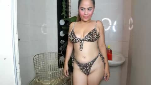 Mia online show from January 10, 2025, 8:48 pm