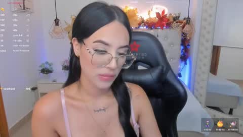    online show from December 4, 2024, 1:09 pm