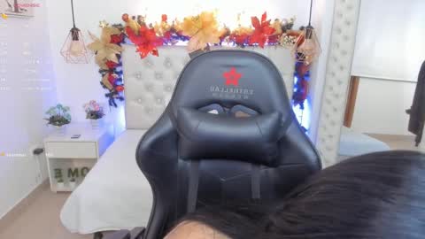    online show from December 5, 2024, 12:55 pm