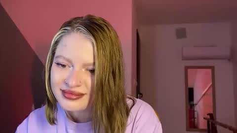 Snapshot of mia_kamp chatting on September 8, 2025, 8:41 pm Mia online show from September 8, 2025, 8:41 pm