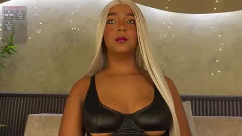 mia_lacy online show from March 27, 2026, 4:18 am