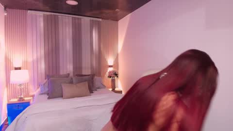 Mia Lane online show from March 5, 2026, 11:39 am