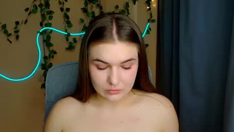 mia_lemm online show from March 9, 2026, 8:51 am