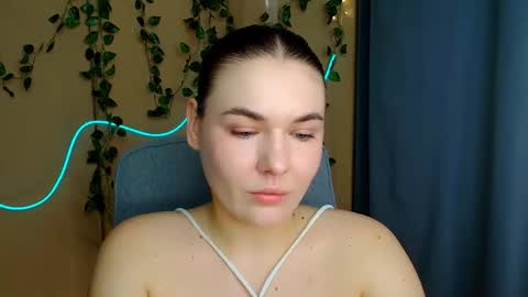mia_lemm online show from March 10, 2026, 6:51 am