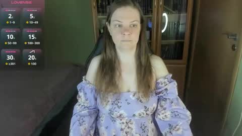 Snapshot of mia_lores chatting on May 27, 2026, 9:06 am mia_lores online show from May 27, 2026, 9:06 am