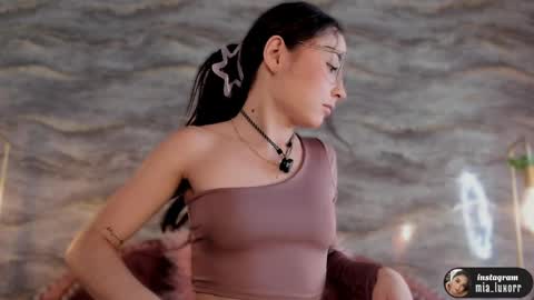 mia_luxor online show from March 16, 2026, 11:47 am