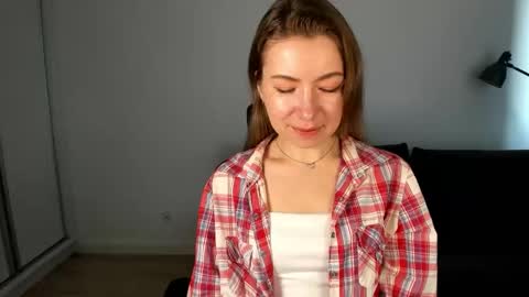 Mia online show from March 5, 2026, 7:37 am