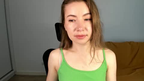 Mia online show from May 28, 2026, 6:43 am