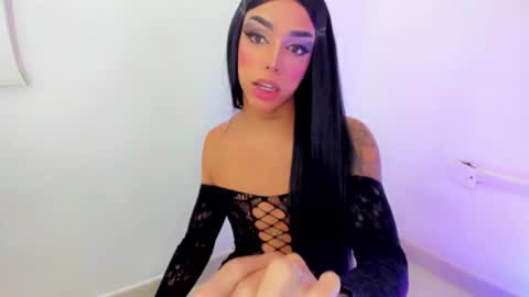 Snapshot of mia_malkova0 chatting on November 1, 2025, 12:23 am Mia3 online show from November 1, 2025, 12:23 am