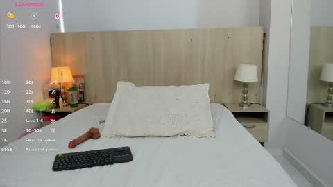 Snapshot of mia_mercier chatting on June 18, 2026, 11:36 am Mia Mercier online show from June 18, 2026, 11:36 am