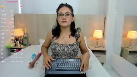 Snapshot of mia_mercier chatting on June 22, 2026, 11:40 am Mia Mercier online show from June 22, 2026, 11:40 am