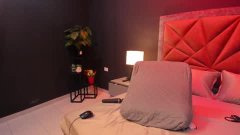 MIA  online show from March 4, 2026, 8:04 pm