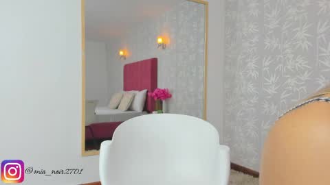 Snapshot of mia_noir2701 chatting on May 4, 2026, 11:50 am Mia online show from May 4, 2026, 11:50 am
