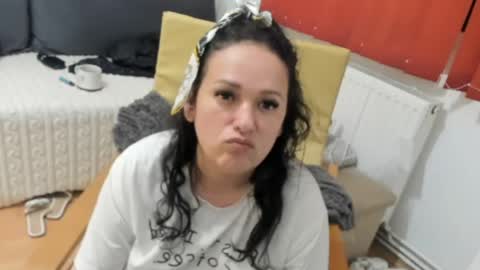 Snapshot of mia_petra chatting on June 7, 2026, 6:22 pm PETRA online show from June 7, 2026, 6:22 pm