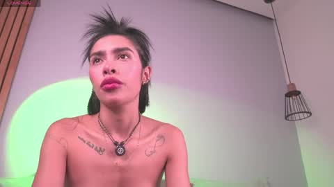 Mia Reeves online show from April 17, 2026, 6:00 pm