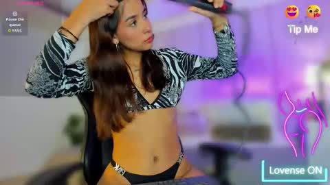 mia rousse25 online show from January 17, 2026, 2:55 pm