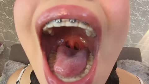 Mia Roux online show from February 28, 2025, 7:03 pm