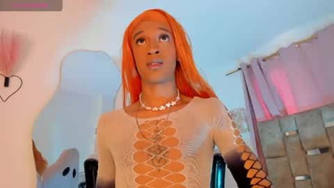 Snapshot of mia_royal chatting on May 6, 2026, 12:21 pm mia_royal online show from May 6, 2026, 12:21 pm