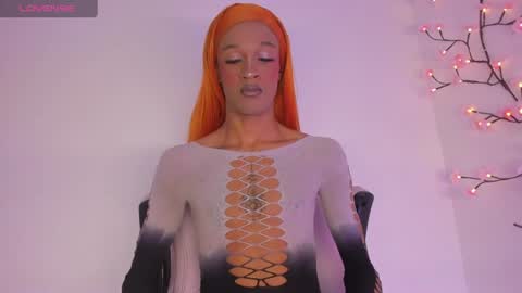 Snapshot of mia_royal chatting on June 15, 2026, 5:59 pm mia_royal online show from June 15, 2026, 5:59 pm
